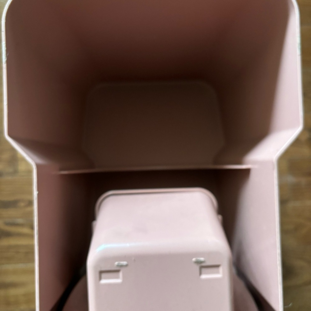 Vintage Tupperware pink large rice plastic storage and dispenser container - Picture 4 of 16